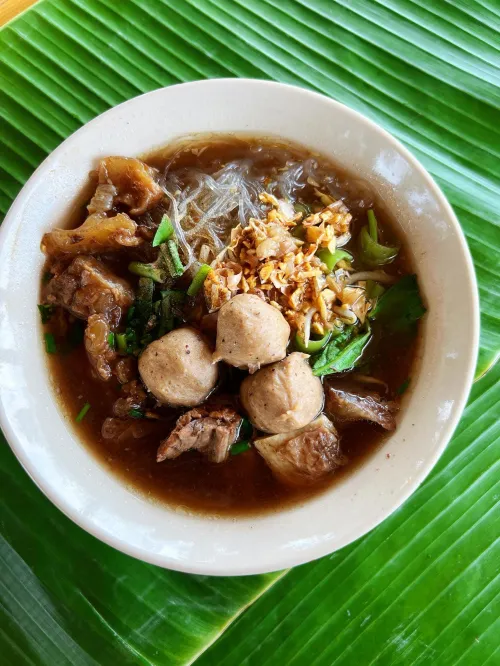 รีวิวเมนูเด็ดจากร้านโกเฮง24 กกยางใหญ่ เนื้อตุ๋นเปื่อยนุ่มและน้ำจิ้มเต้าเจี้ยวสูตรเฉพาะ